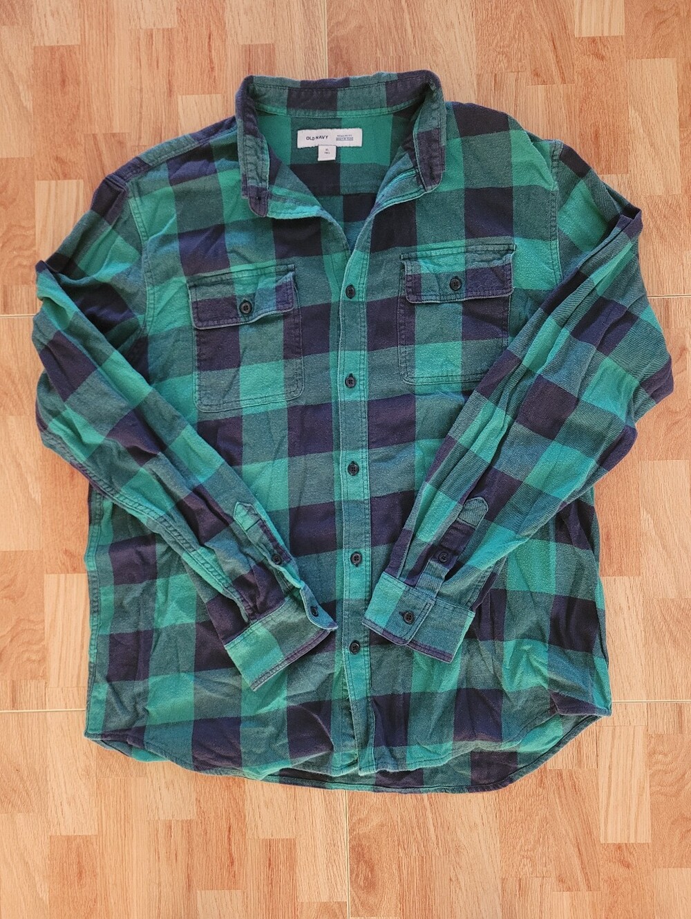 Old Navy Green and Black Plaid Button-Down Shirt
